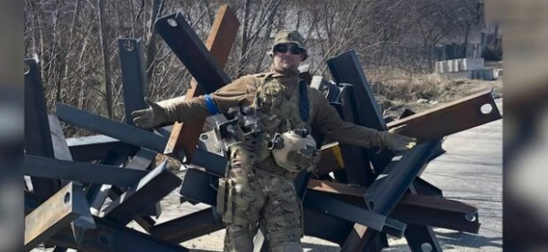Американский ветеран вспомнил, как россияне издевались над его бабушкой в СССР, и поехал в Украину мстить: "Мы победим" Американский ветеран вспомнил, как россияне издевались над его бабушкой в СССР, и поехал в Украину мстить: "Мы победим"