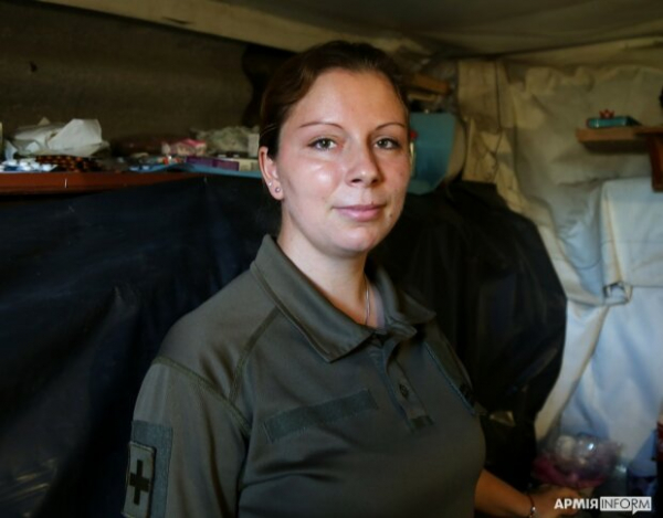 Харьковчанка сменила медицинский халат на военную форму и отправилась защищать Украину: "Жизнь изменилась на "до" и "после"" Харьковчанка сменила медицинский халат на военную форму и отправилась защищать Украину: "Жизнь изменилась на "до" и "после""