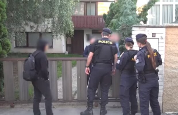 Беженцами в Чехии может заинтересоваться полиция: как избежать нежелательного визита Беженцами в Чехии может заинтересоваться полиция: как избежать нежелательного визита