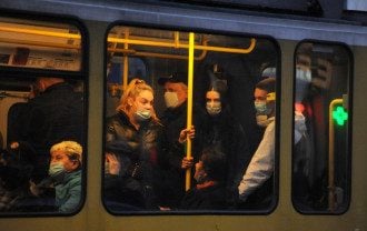Как будет работать общественный транспорт в условиях локдауна: в Минздраве озвучили варианты
