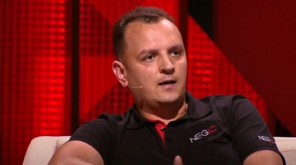 "Люди не верят власти! Почему вы сами нарушаете?" - врач-эпидемиолог обратился к Ляшко "Люди не верят власти! Почему вы сами нарушаете?" - врач-эпидемиолог обратился к Ляшко