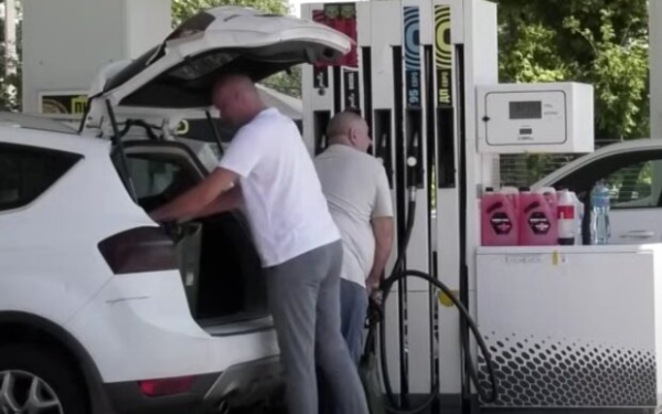 АЗС начали менять цены после роста акцизов: какое топливо дорожает