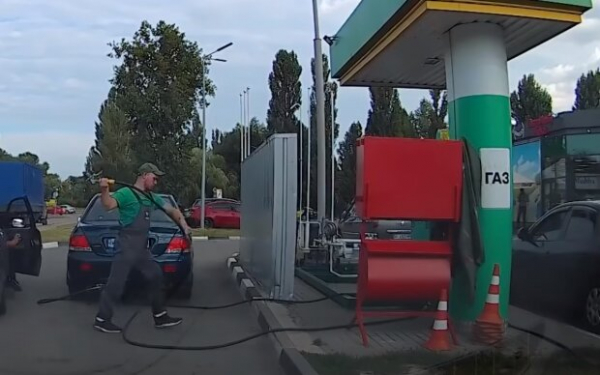 По 20 гривен уже не заправиться: автогаз ощутимо подпрыгнул в цене, сколько заплатят водители По 20 гривен уже не заправиться: автогаз ощутимо подпрыгнул в цене, сколько заплатят водители