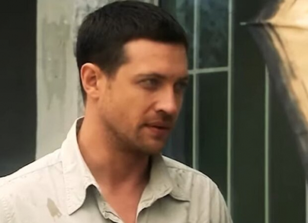 Кирилл Сафонов из сериала "Татьянин день" поддержал Украину знаменитым балетом: "Увидеть по всем каналам" Кирилл Сафонов из сериала "Татьянин день" поддержал Украину знаменитым балетом: "Увидеть по всем каналам"