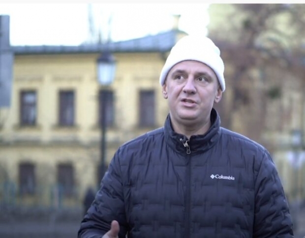 Потап откровенно рассказал о своих отношениях с ЛГБТ: "У меня висит флаг" Потап откровенно рассказал о своих отношениях с ЛГБТ: "У меня висит флаг"