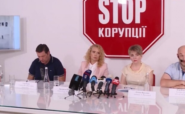 "Отдавай с*ка или сдохнешь!" – бывший муж угрожает убить мать пятерых детей, если не получит ее бизнес "Отдавай с*ка или сдохнешь!" – бывший муж угрожает убить мать пятерых детей, если не получит ее бизнес