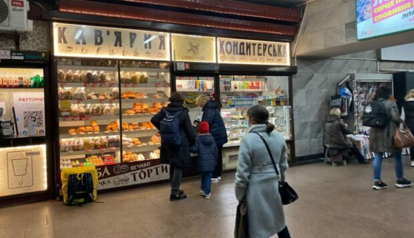 Главное за ночь: украинский "Хэллоуин", переход на зимнее время, польские жалобы, поход на выборы без тестов и рыдания от Огневич