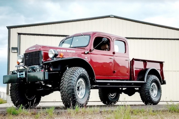 
Лучше чем с конвейера: 70-летний Dodge превратили в стильный вездеход
 