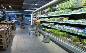В супермаркетах подешевели грибы и популярная зелень: какие цены В супермаркетах подешевели грибы и популярная зелень: какие цены