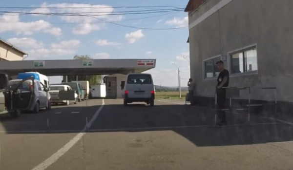Мужчина "сделал" себе троих детей, чтобы убежать от войны: ждали папашу во Франции Мужчина "сделал" себе троих детей, чтобы убежать от войны: ждали папашу во Франции