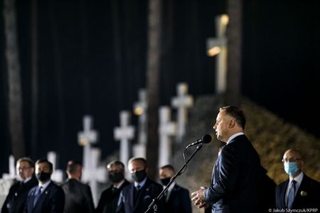 Президент Польши в Быковне почтил память жертв Катынского преступления Президент Польши в Быковне почтил память жертв Катынского преступления