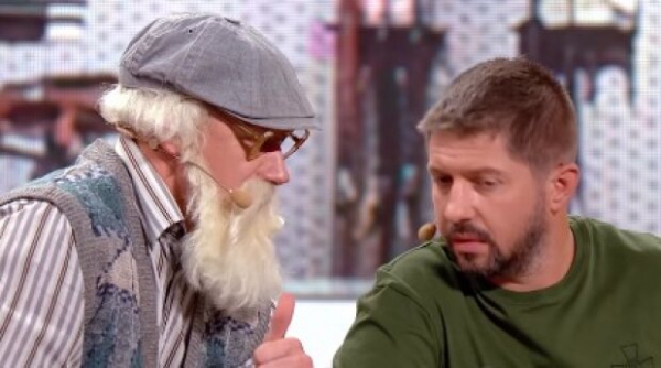 В "Дизель-шоу" показали, как поразили украинские дедушки: едва шаркает, а бежит за оружием В "Дизель-шоу" показали, как поразили украинские дедушки: едва шаркает, а бежит за оружием