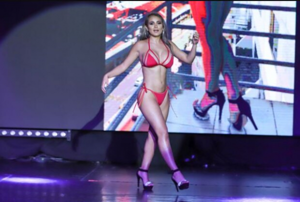 Miss BumBum: бразильское эпическое соревнование женских поп захватило сеть Miss BumBum: бразильское эпическое соревнование женских поп захватило сеть