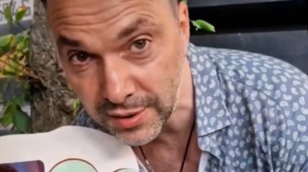 Алексей Арестович назвал участок на фронте, где оккупанты еще дергаются против ВСУ: "Пытаются давить" Алексей Арестович назвал участок на фронте, где оккупанты еще дергаются против ВСУ: "Пытаются давить"