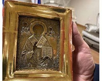 Украина потребовала вернуть старинную луганскую икону, которую подарили Лаврову

                        