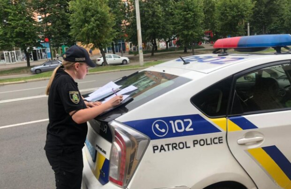 Штраф можно не платить, а этот документ вообще не обязательно показывать: украинцам рассказали про лазейку Штраф можно не платить, а этот документ вообще не обязательно показывать: украинцам рассказали про лазейку