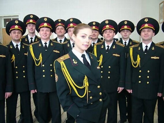 Смелая Тина Кароль из хрупкой леди превратилась в Капитана Украина: "Форма очень..." Смелая Тина Кароль из хрупкой леди превратилась в Капитана Украина: "Форма очень..."