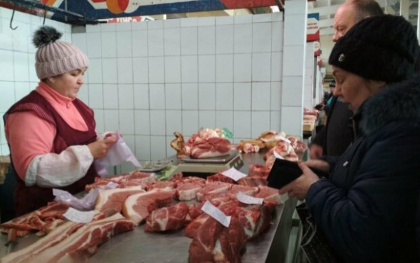 Рождественский мясоед 10 января: ни в коем случае не открывайте окна и подумайте о свадьбе