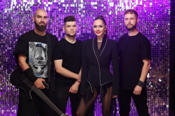 Юлия Санина из The Hardkiss объяснила, как стать звездой благодаря "Співають всі": "Невозможно не заметить"