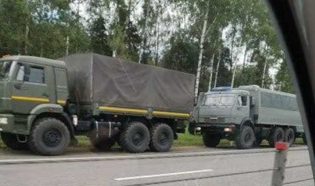 В Смоленской области замечена колонна военной техники, которая движется в сторону Беларуси, - СМИ В Смоленской области замечена колонна военной техники, которая движется в сторону Беларуси, - СМИ