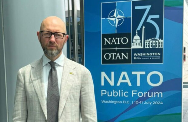 "Ты данные в ТЦК обновил?": украинцев разозлил Арсений Яценюк, после скандалов гарцующий в США "Ты данные в ТЦК обновил?": украинцев разозлил Арсений Яценюк, после скандалов гарцующий в США