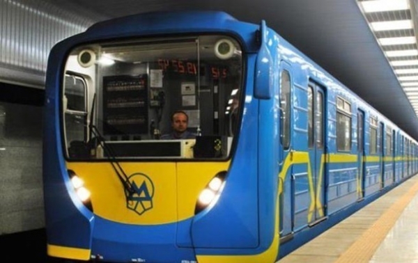 В метро Киева объяснили, почему киевляне отказались от поездок в подземке
В метро Киева объяснили, почему киевляне отказались от поездок в подземке