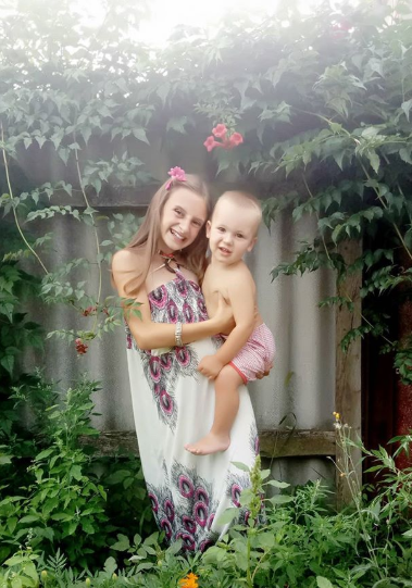 Обнародованы фото 13-летней девочки, которой мама отрезала голову
                                                                                