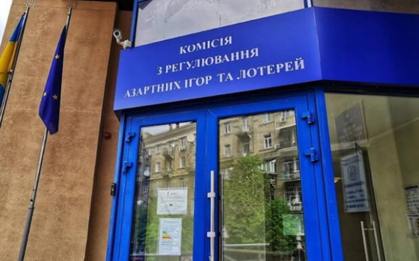 Главу КРАИЛ Ивана Рудого подозревают в коррупции: "Им заносят сотни миллионов" Главу КРАИЛ Ивана Рудого подозревают в коррупции: "Им заносят сотни миллионов"
