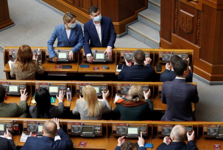Верховная Рада выделяет дополнительно 23 миллиарда гривен на оборону Верховная Рада выделяет дополнительно 23 миллиарда гривен на оборону