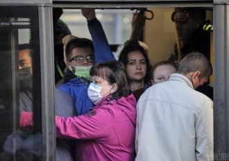Врач рассказала, почему украинцы, вакцинированные от COVID-19, заражаются коронавирусом

