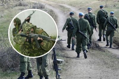 Россияне расстреляли автоколонну с гражданскими на Херсонщине: люди просто стояли в очереди
Россияне расстреляли автоколонну с гражданскими на Херсонщине: люди просто стояли в очереди