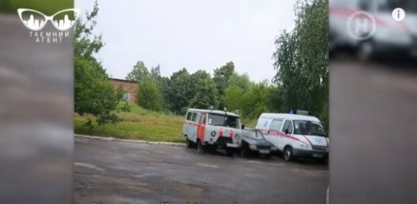 В "неотложке" могут уколоть одно, а записать другое – журналистка раскрыла всю подноготную работы фельдшером В "неотложке" могут уколоть одно, а записать другое – журналистка раскрыла всю подноготную работы фельдшером