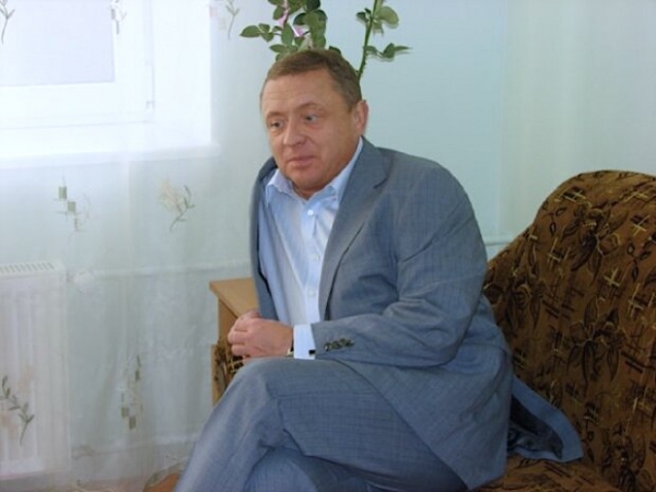 Мамка из парламента и киллер за 100 тысяч: в Киеве аферист Петренко пытается отобрать бизнес партнерши - СМИ Мамка из парламента и киллер за 100 тысяч: в Киеве аферист Петренко пытается отобрать бизнес партнерши - СМИ