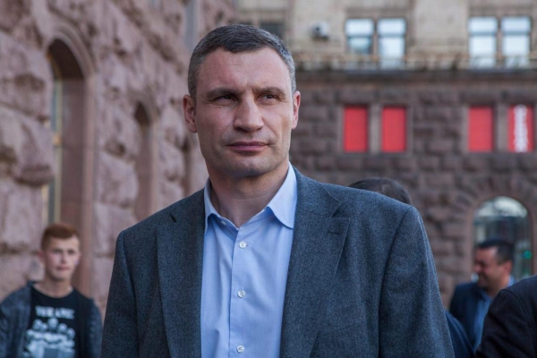 Выборы мэра Киева: эксперт назвал главного кандидата на победу
Выборы мэра Киева: эксперт назвал главного кандидата на победу