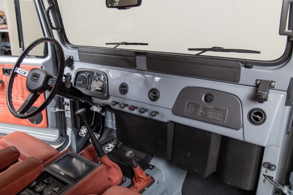 
36-летний Land Cruiser выглядит круче нового
 