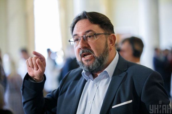 Потураев призвал ужесточить контроль над онлайн-медиа
                                                                                