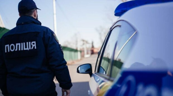 Полиция остановила авто и задает "невинные" вопросы: как водителям не попасть в ловушку штрафов Полиция остановила авто и задает "невинные" вопросы: как водителям не попасть в ловушку штрафов