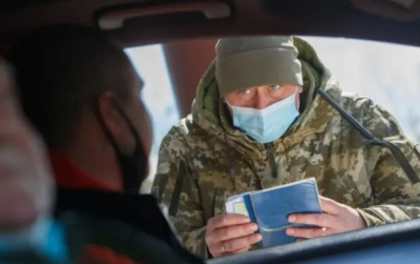Обратно в Украину будут пускать только за деньги: что задумала власть для сбежавших заграницу нарушителей? Обратно в Украину будут пускать только за деньги: что задумала власть для сбежавших заграницу нарушителей?