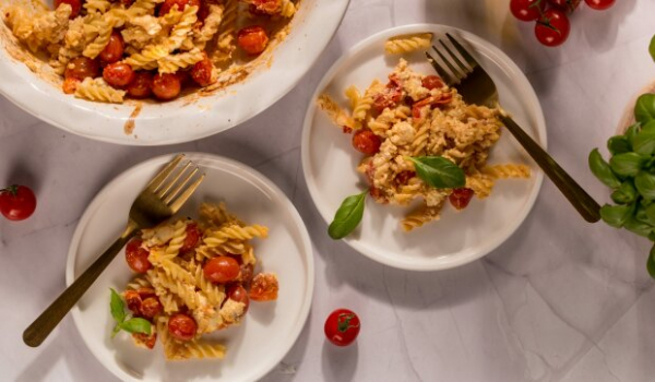 Рецепт соуса для макарон из сыра и помидоров: вкусный вариант для ленивых и экономных Рецепт соуса для макарон из сыра и помидоров: вкусный вариант для ленивых и экономных