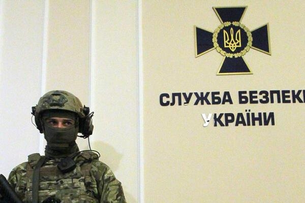 СБУ могут обязать следить за моралью: в законопроекте Зеленского нашли важный нюанс
СБУ могут обязать следить за моралью: в законопроекте Зеленского нашли важный нюанс