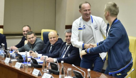 Александра Петракова утвердили главным тренером сборной Украины по футболу Александра Петракова утвердили главным тренером сборной Украины по футболу