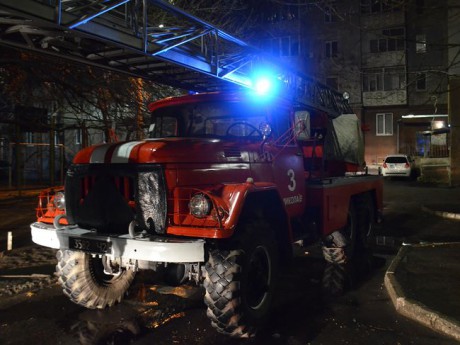 Из-за запуска салютов в Николаеве произошел пожар в многоэтажке, - ГСЧС Из-за запуска салютов в Николаеве произошел пожар в многоэтажке, - ГСЧС