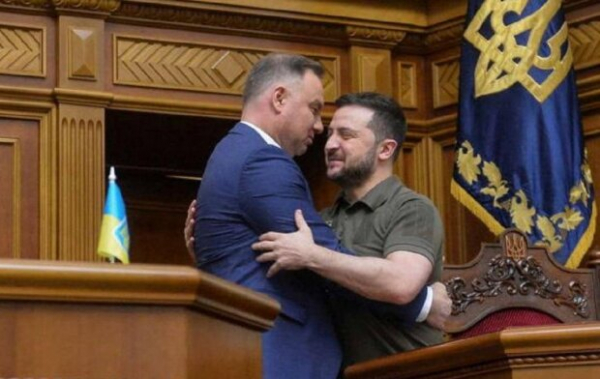 Анджей Дуда вновь вспомнил слова Эммануэля Макрона про Украину, и обратился к путину: "Стыдно слушать"