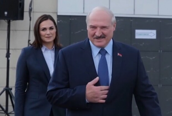 Лукашенко получил тревожное предзнаменование из Украины: "Если протесты будут продолжаться..." Лукашенко получил тревожное предзнаменование из Украины: "Если протесты будут продолжаться..."