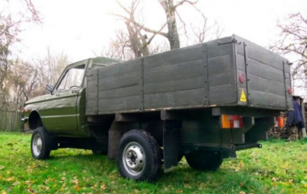 Иисус превращал воду в вино, а украинец сделал из "Запорожца" грузовик: лучший помощник на огороде Иисус превращал воду в вино, а украинец сделал из "Запорожца" грузовик: лучший помощник на огороде