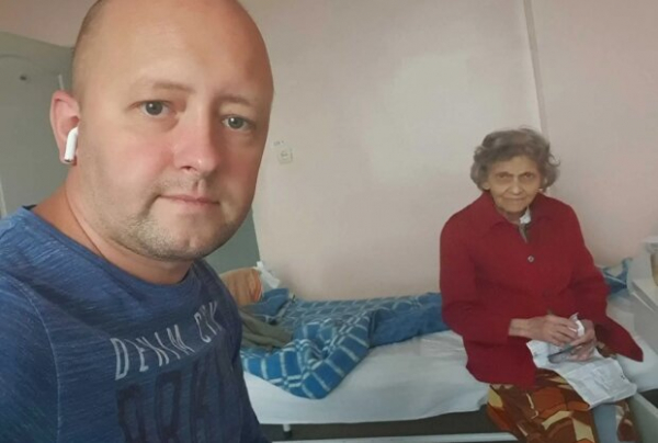Ухаживали за пенсионером, но стаж не добавили: важное условие для украинцев, которые готовы помогать Ухаживали за пенсионером, но стаж не добавили: важное условие для украинцев, которые готовы помогать