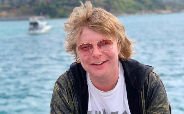 Неразделенная любовь тысяч, - 50-летний Рыжий из "Иванушек" напомнил, как выглядел в молодости Неразделенная любовь тысяч, - 50-летний Рыжий из "Иванушек" напомнил, как выглядел в молодости