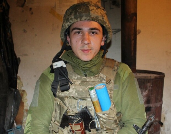 Воин с позывным "Крот" бросил работу в шахте ради родины: "Потерял родной город" Воин с позывным "Крот" бросил работу в шахте ради родины: "Потерял родной город"