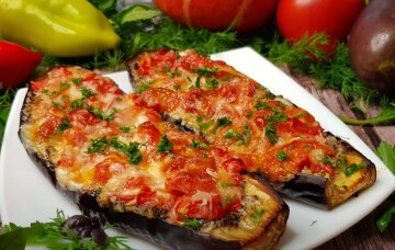Мясо и не нужно: рецепт вкусных баклажанов под сыром с ароматным чесноком