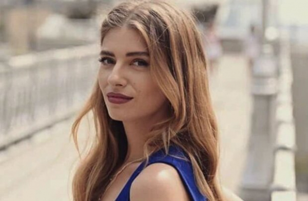 Дарья Петрожицкая из "Папика" показала, как выглядела в детстве, украинцы обомлели: "Ох, эта юбочка" Дарья Петрожицкая из "Папика" показала, как выглядела в детстве, украинцы обомлели: "Ох, эта юбочка"